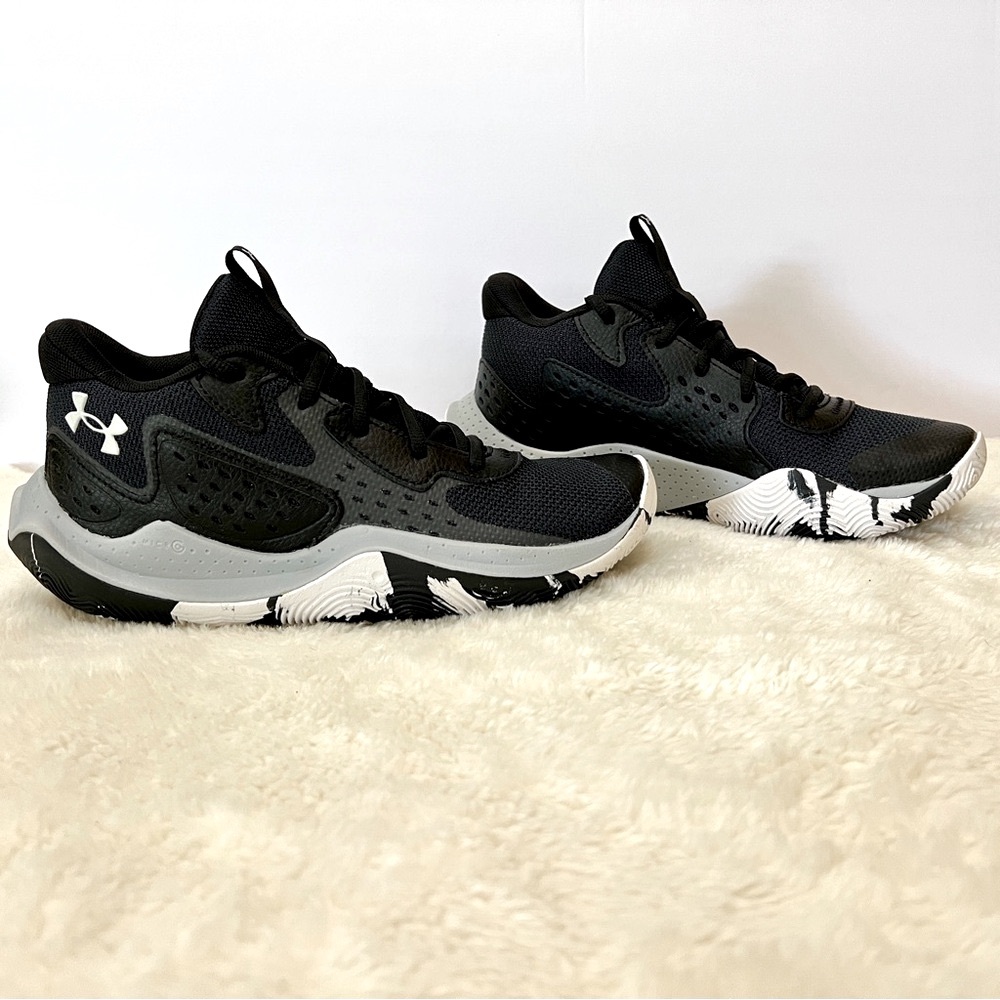 Under Armour basketball shoes, women’s 9, youth/men’s 7.5. Brand new in box.
